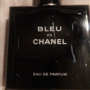 Chanel bleu
